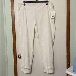 Crown & Ivy White Millennium Ankle Pants Size 20W